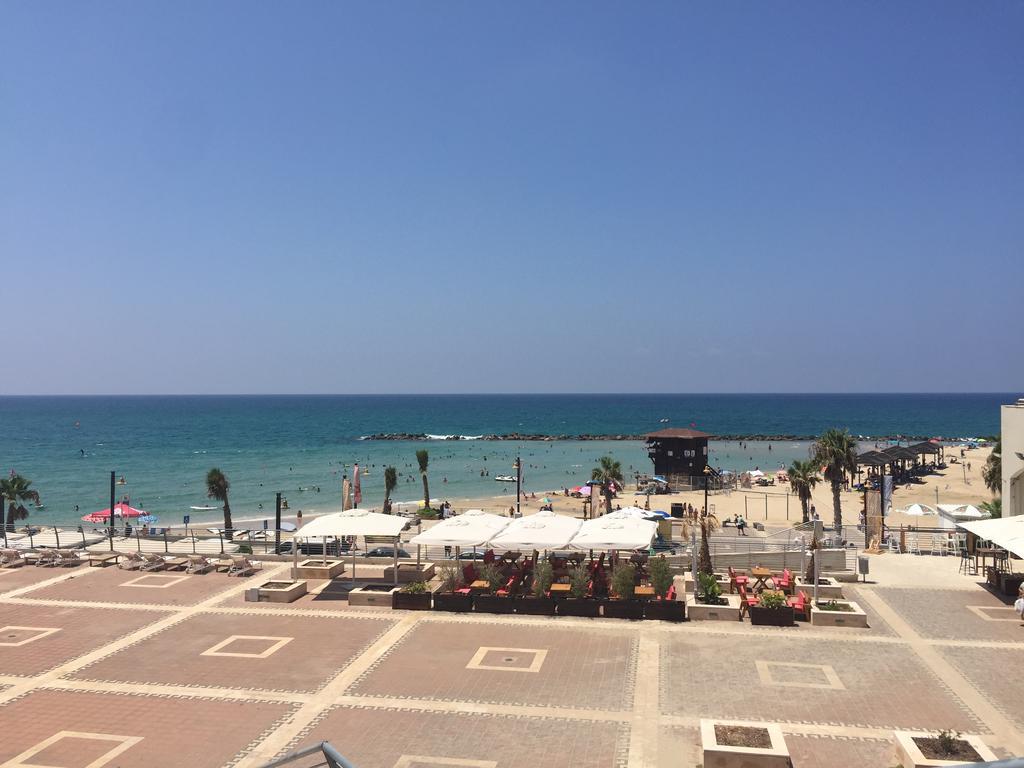 מגדל אלמוג חיפה - דירות "בלו ביץ'" על הים Exterior photo